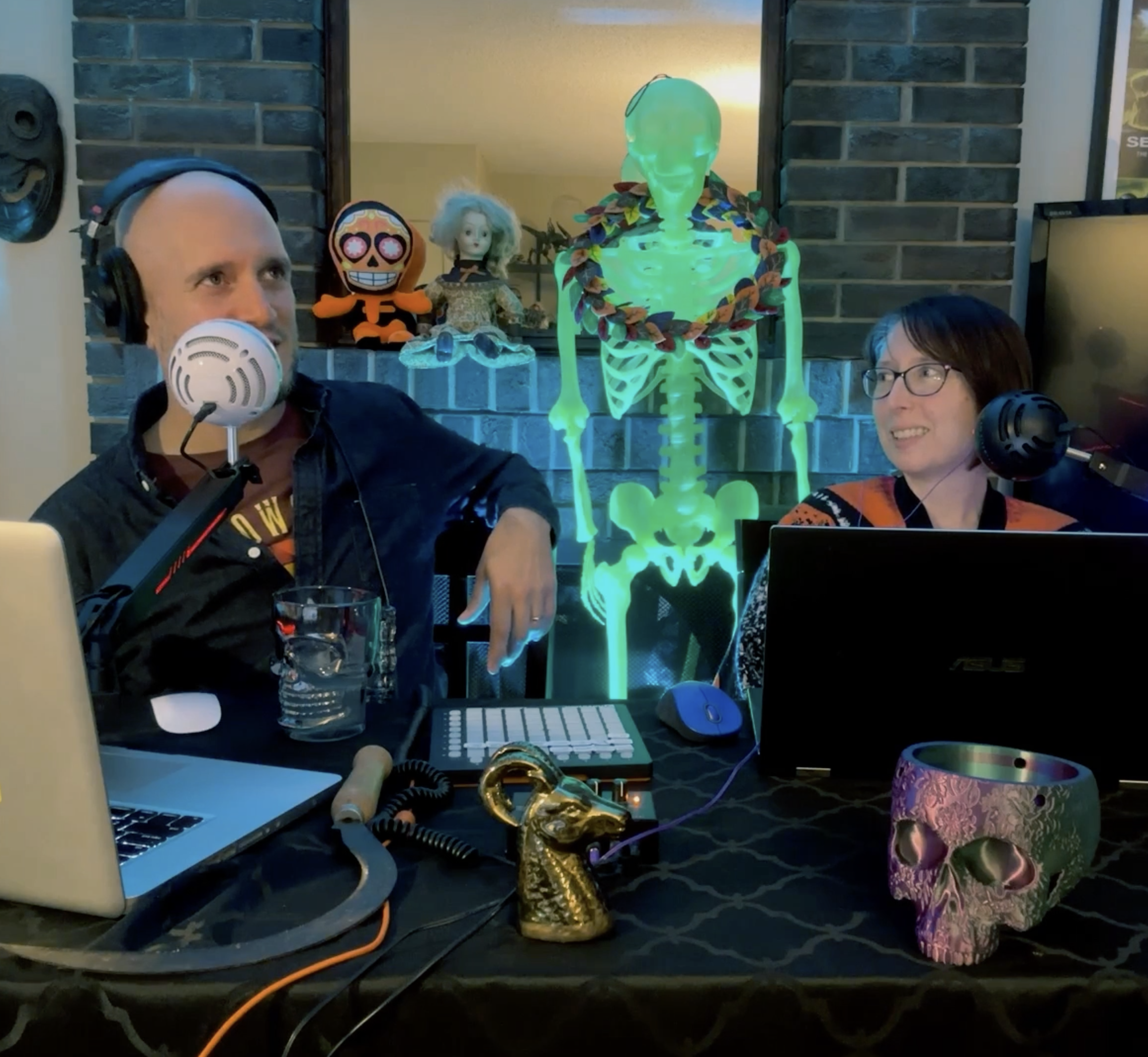 Ep 24.5 – Trick or Treat Halloween&nbsp;Special